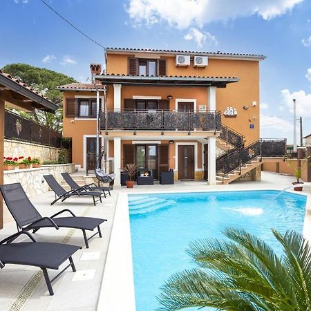 Villa Vita In Porec - Haus Fuer 6-8 Personen Kaštelir Eksteriør billede